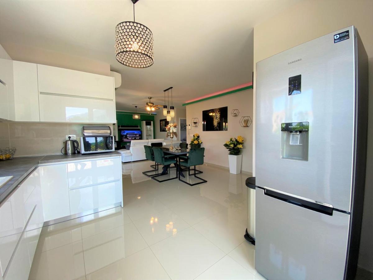 Lux Apartment Sea Shell With Jacuzzi Makarska Buitenkant foto