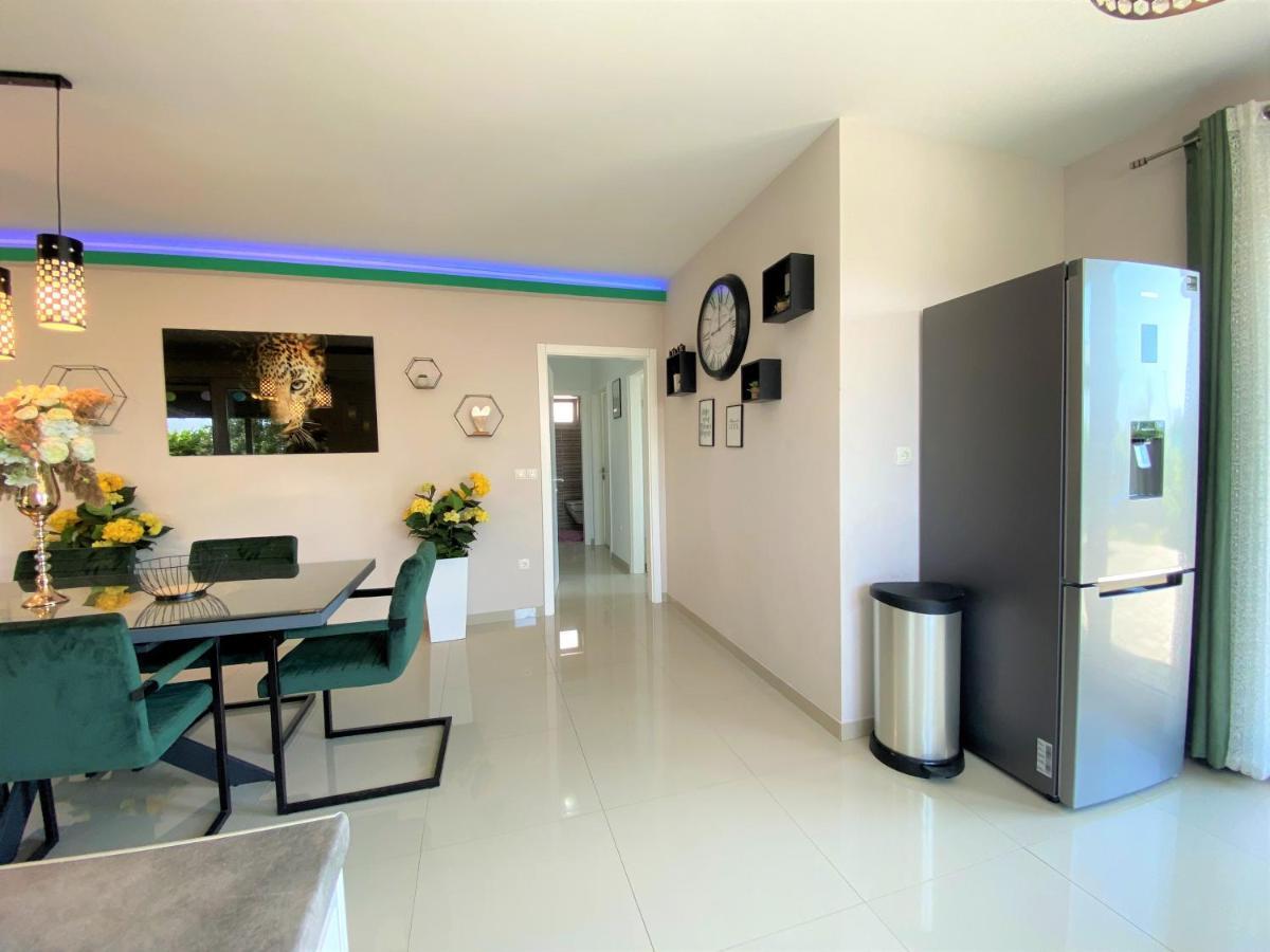 Lux Apartment Sea Shell With Jacuzzi Makarska Buitenkant foto