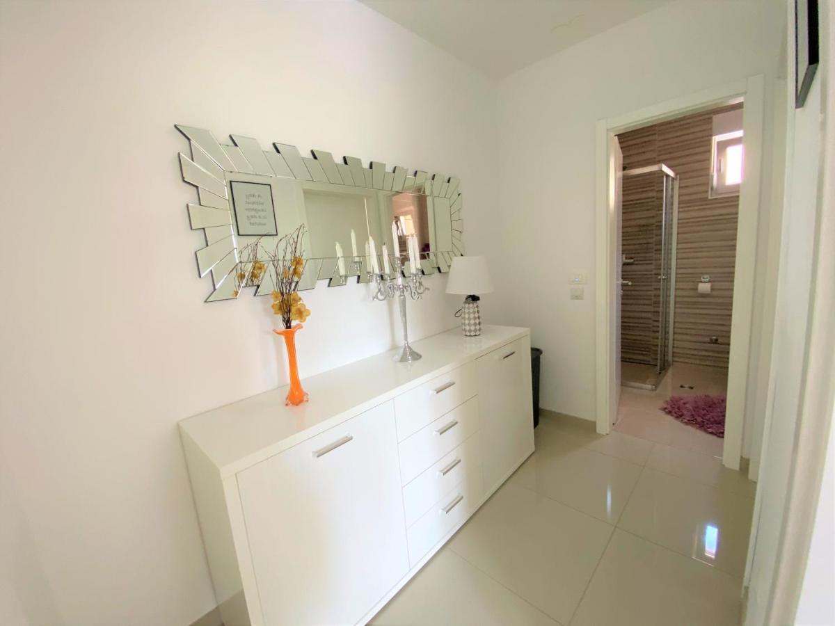 Lux Apartment Sea Shell With Jacuzzi Makarska Buitenkant foto